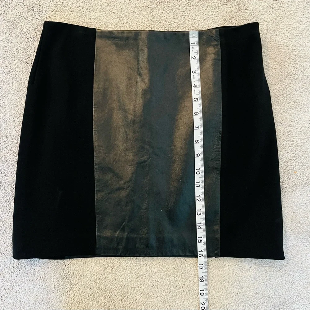 Madewell Leather Mini Skirt, Size 8 - Picture 4 of 6